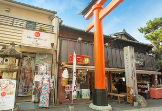 first伏見稲荷店